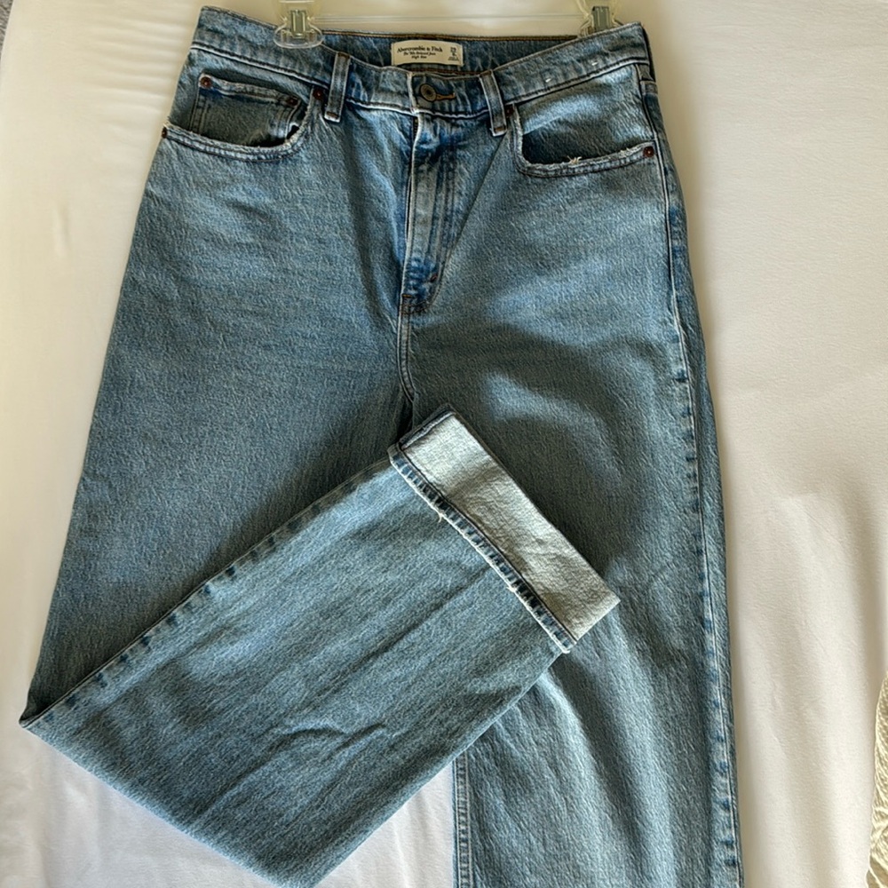 Women’s Abercrombie size 29/8